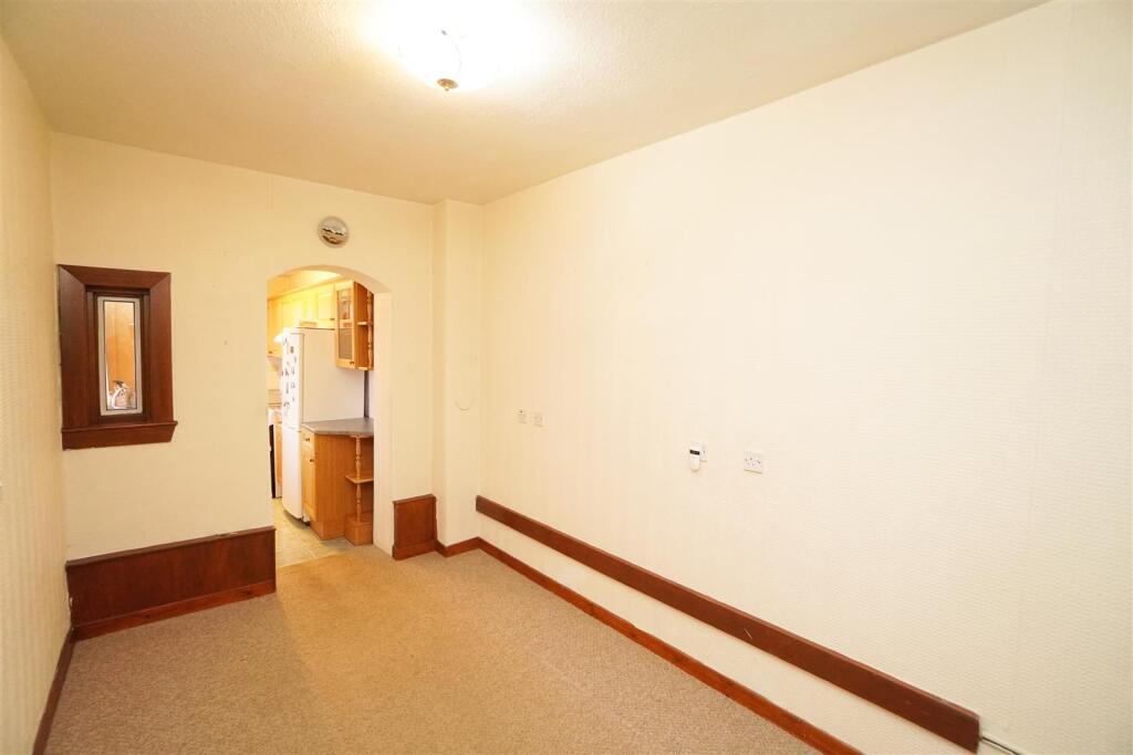 dining room1.jpg