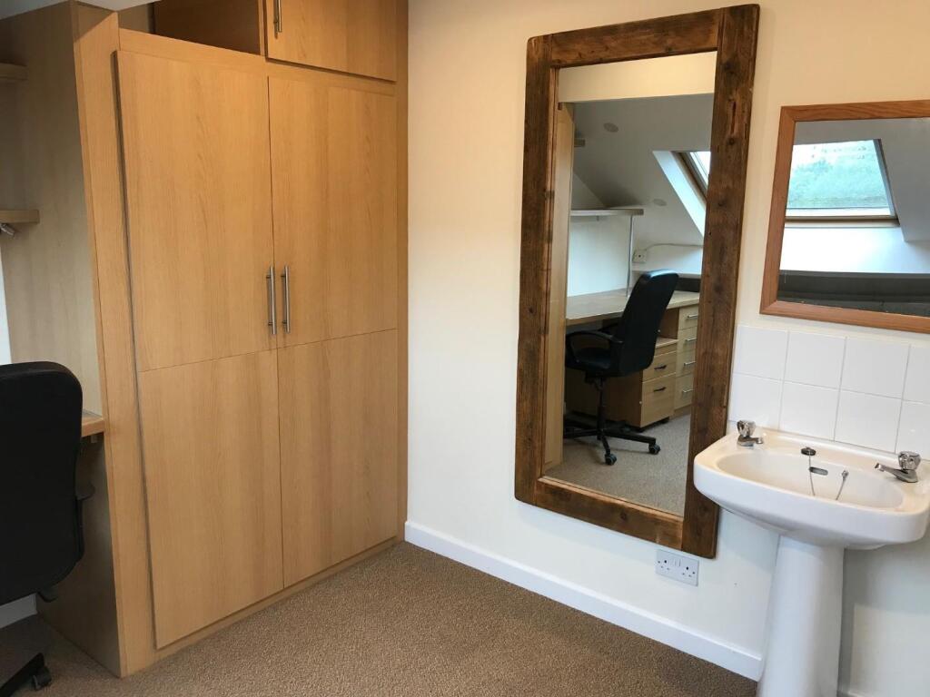 Attic rear bedroom sink.jpg