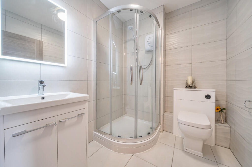 1373053-18-6908c7...