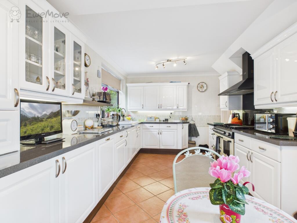 CAM05065G0-PR0011-STILL021