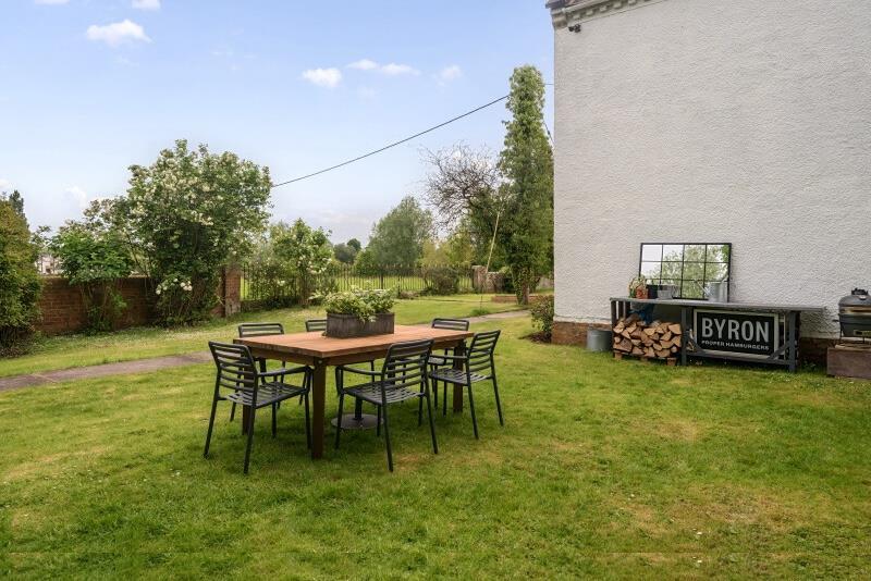 664716685a506-t-1124377 (29).jpg