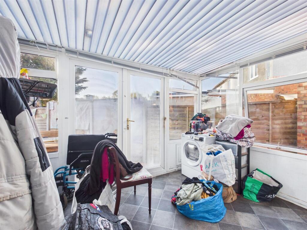 24 Victoria Road (5).jpg