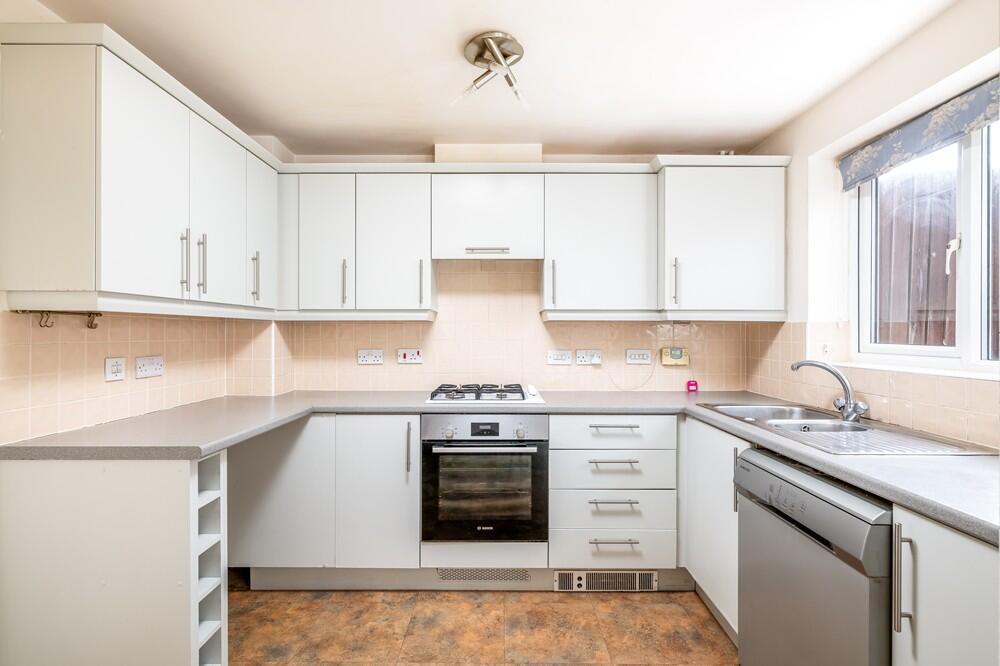 251022 - 15 Blackwell Close, Higham Ferrers - 12