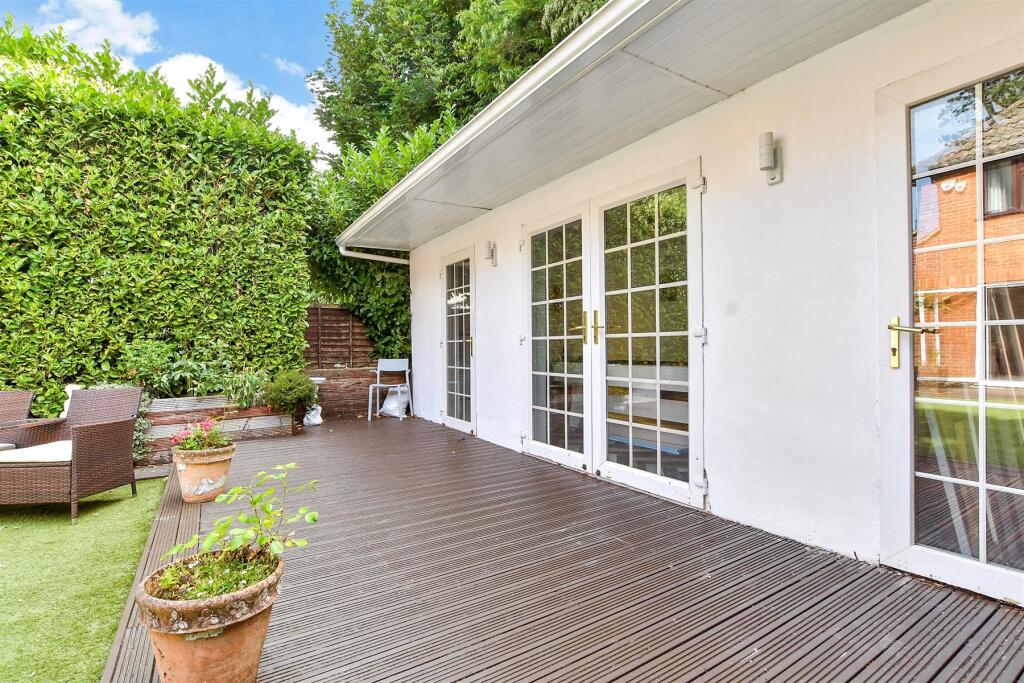 Workshop/Outbuildings