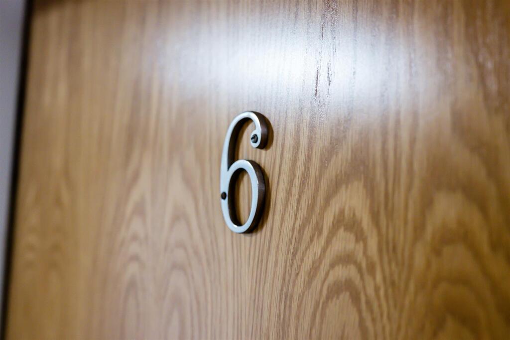 6 Chaise Meadow, Lymm WA13 9UP-14.jpg