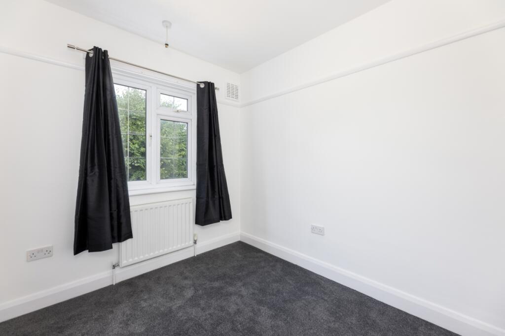 Lingfield Court F...