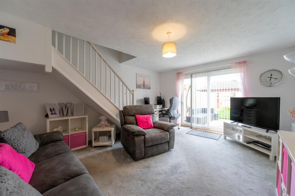 33 Kingfisher Close 25 4.jpg