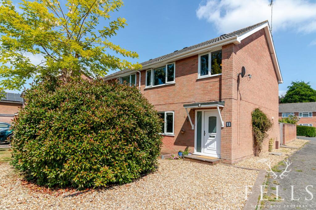 Holm Close, Ringwood, BH24