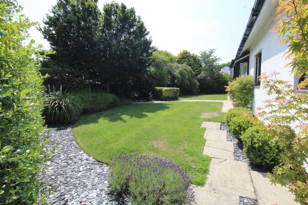 Fieldway, 4 Outside New.JPG