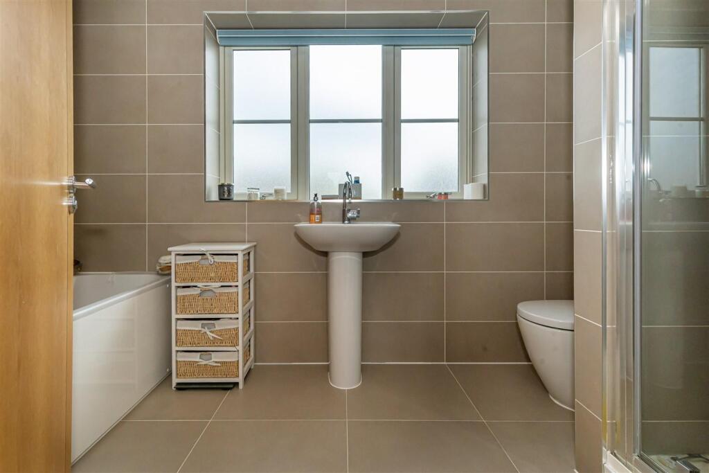 34 Buckingham Road (34).jpg