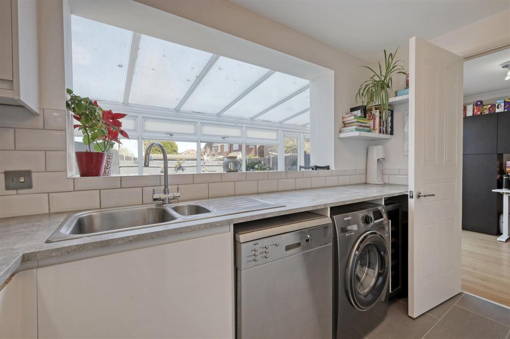 img_6106_11 copy 2.jpg