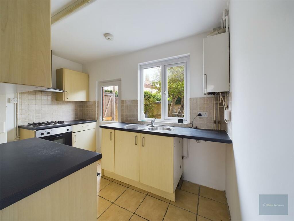 CAM02558G0-PR0231-ST