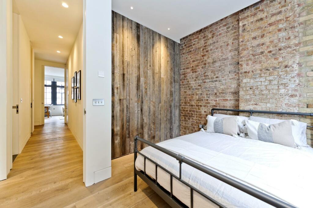 fff@83 great titchfield st-8468.jpg