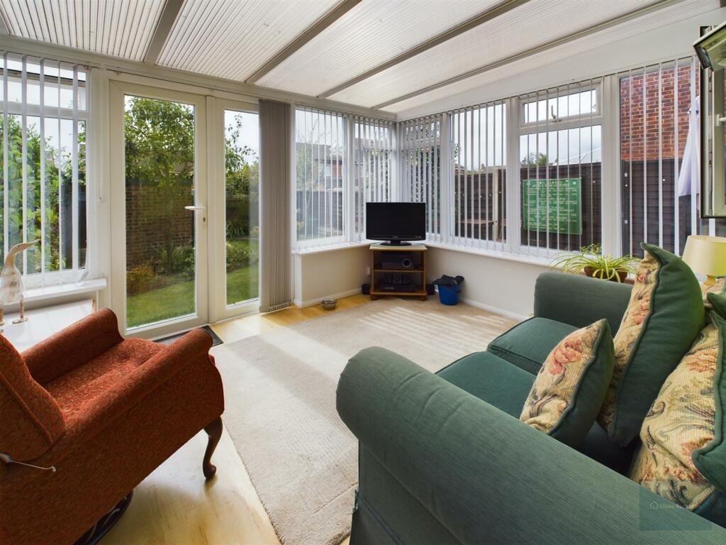 CAM02558G0-PR0239-ST