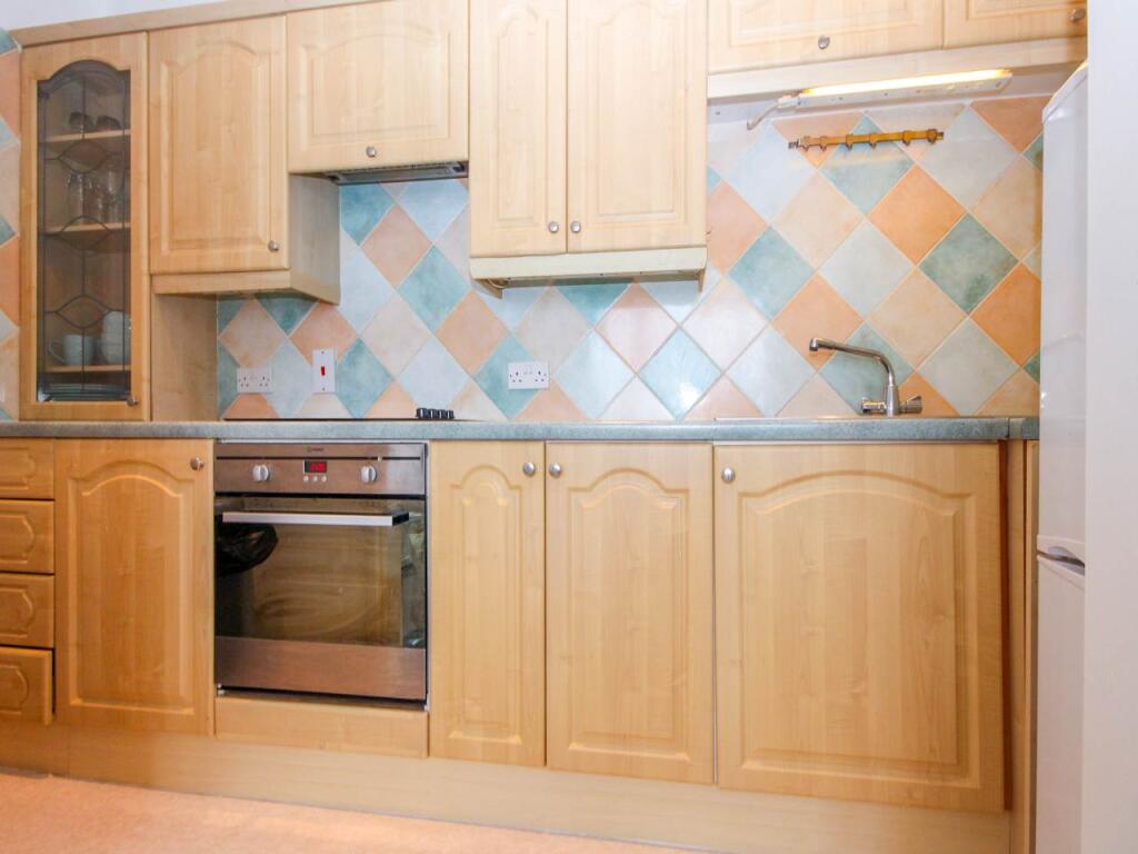 44 BURLINGTON KITCHE