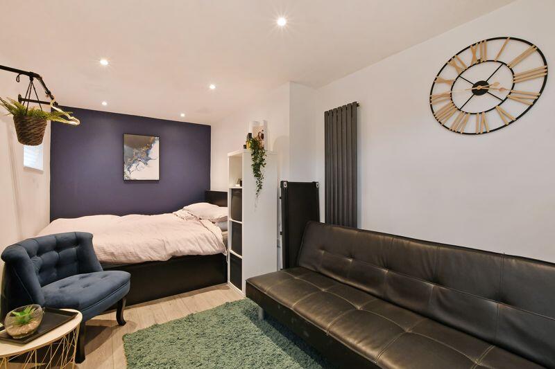 Studio Flat