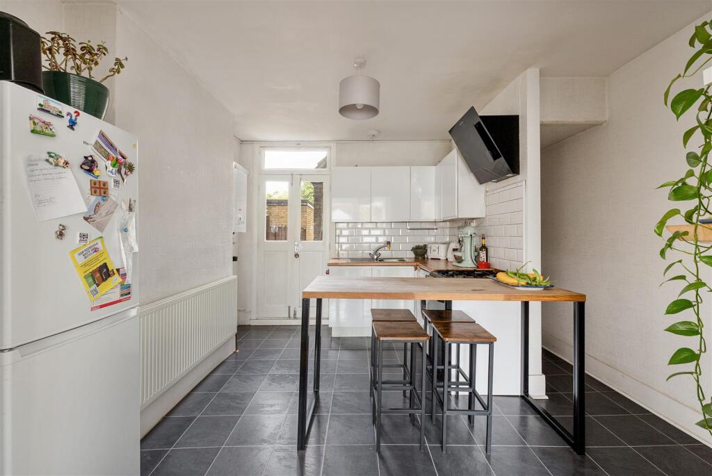 Brookscroft Road E17