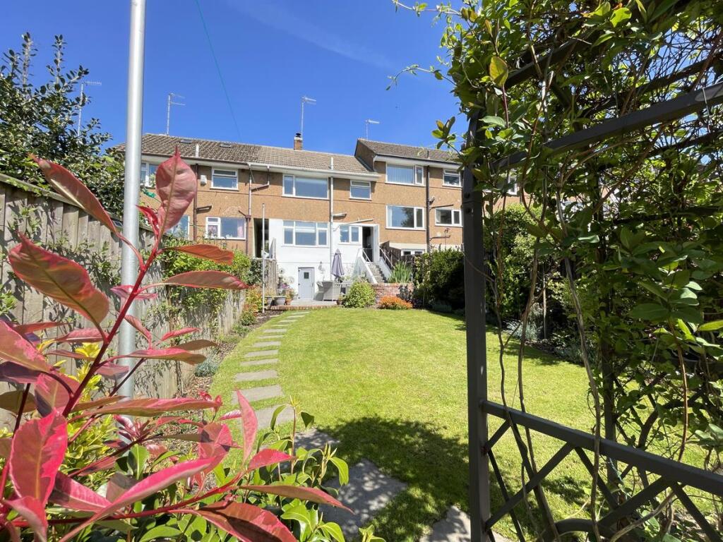 Ashford Crescent 10 - Garden 4.jpg