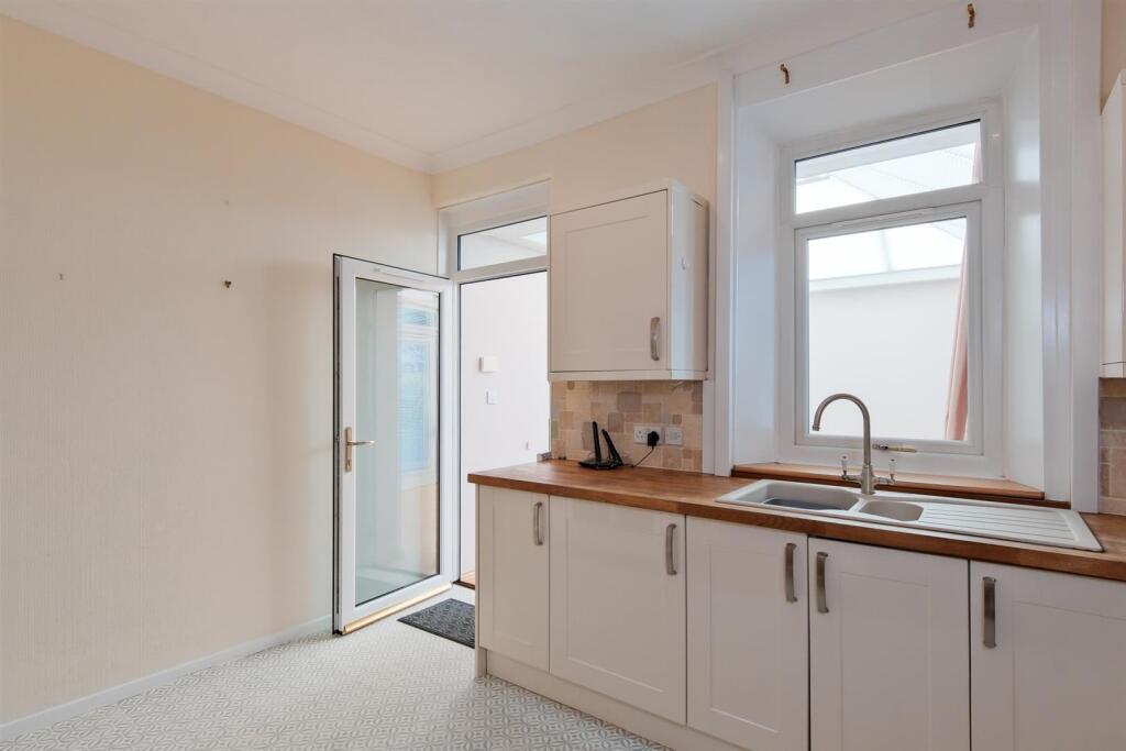 042-140 Caledonian Road Wishaw, ML2 0HT.jpg