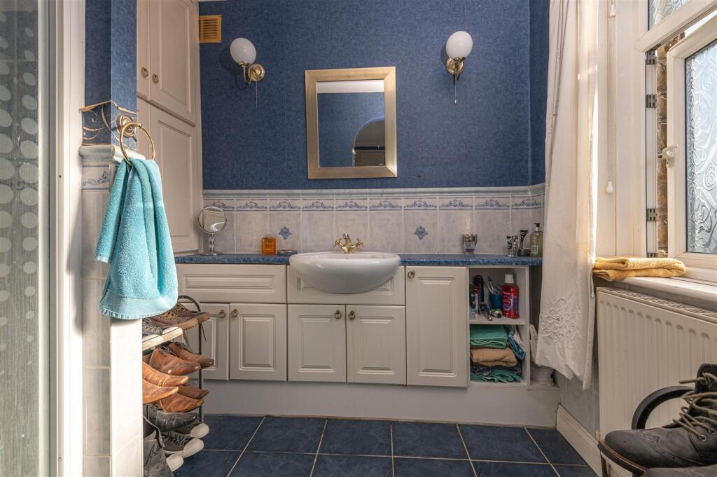 En-suite Shower Room