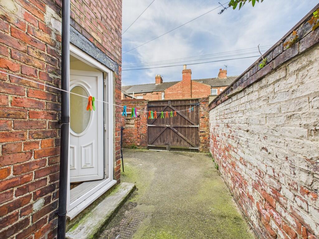 CAM01835G0-PR0185...