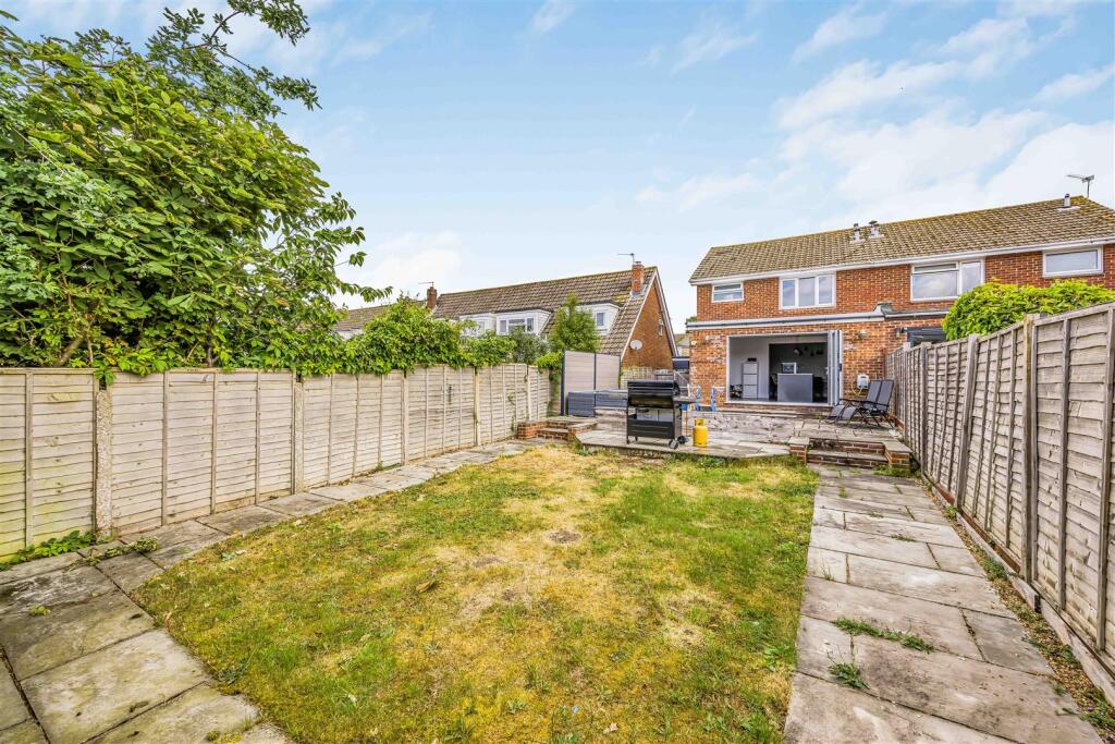 46 Kingscote Road, Waterlooville-Small-PorticoMark