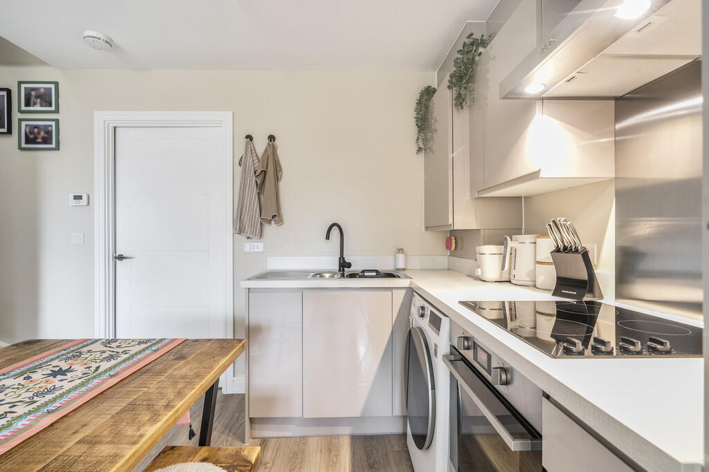 1313788-11-685d14...