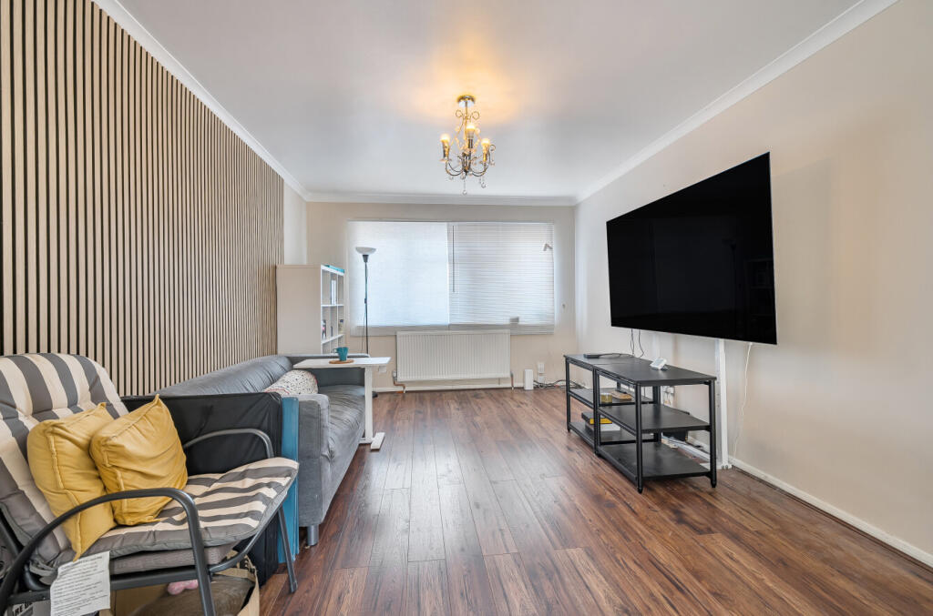 1372223-5-68fba42...