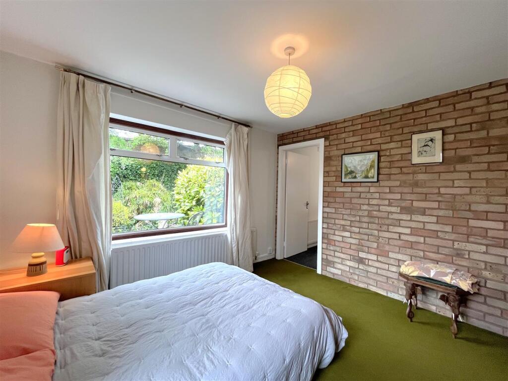 IMG_8771 New Garden Annexe Bedroom.JPG