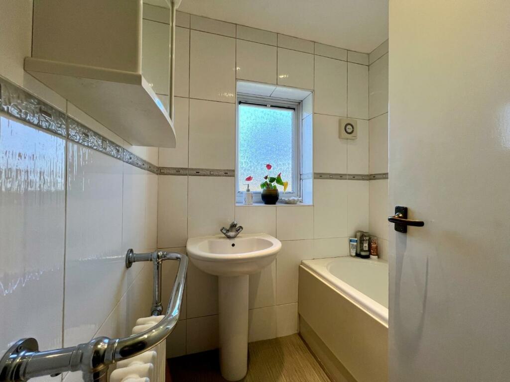 Second Bathroom.jpeg