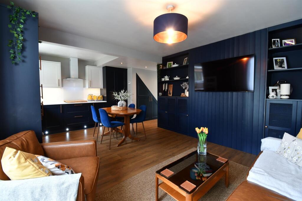 Kitchen/ Dining &amp; Sitting Room