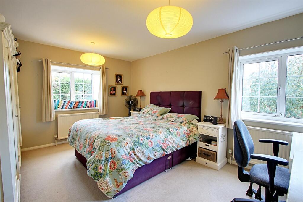 Bedroom 1.jpg