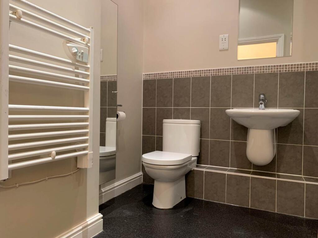 Edison Court, 27 (3)