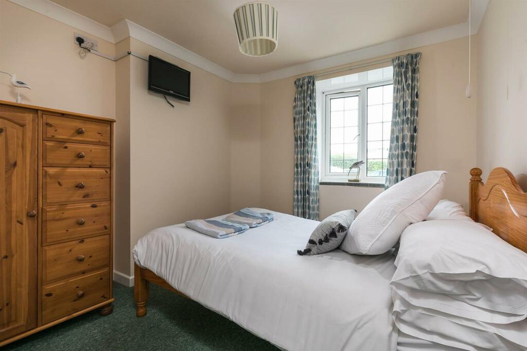 Bedroom.jpg