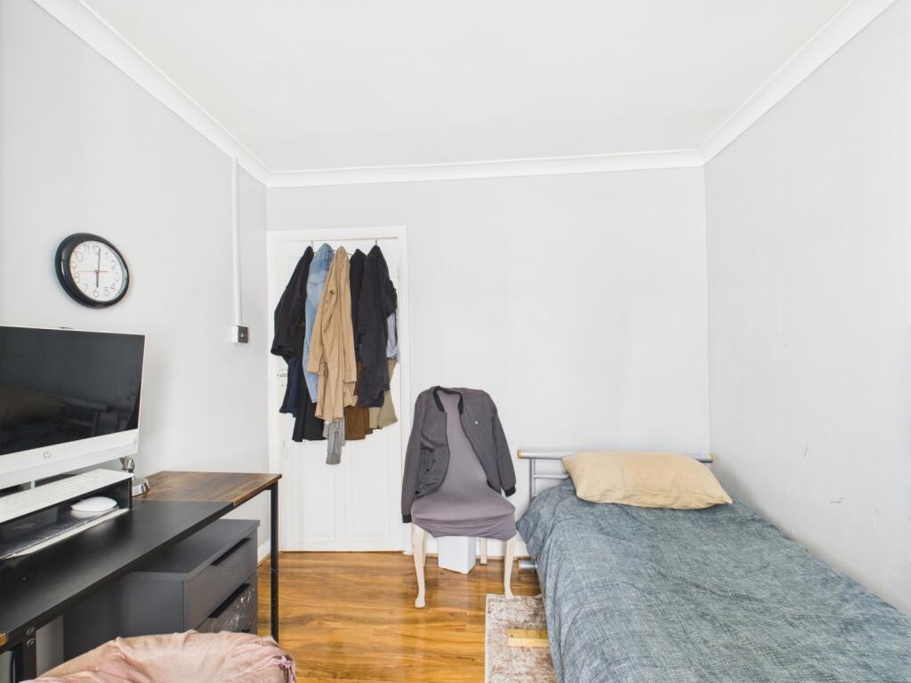 CAM03750G0-PR0059-STILL024