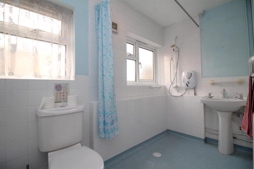 shower room.JPG