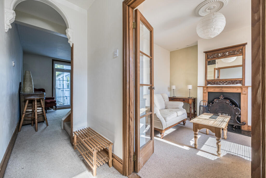 1353571-11-68cd42...