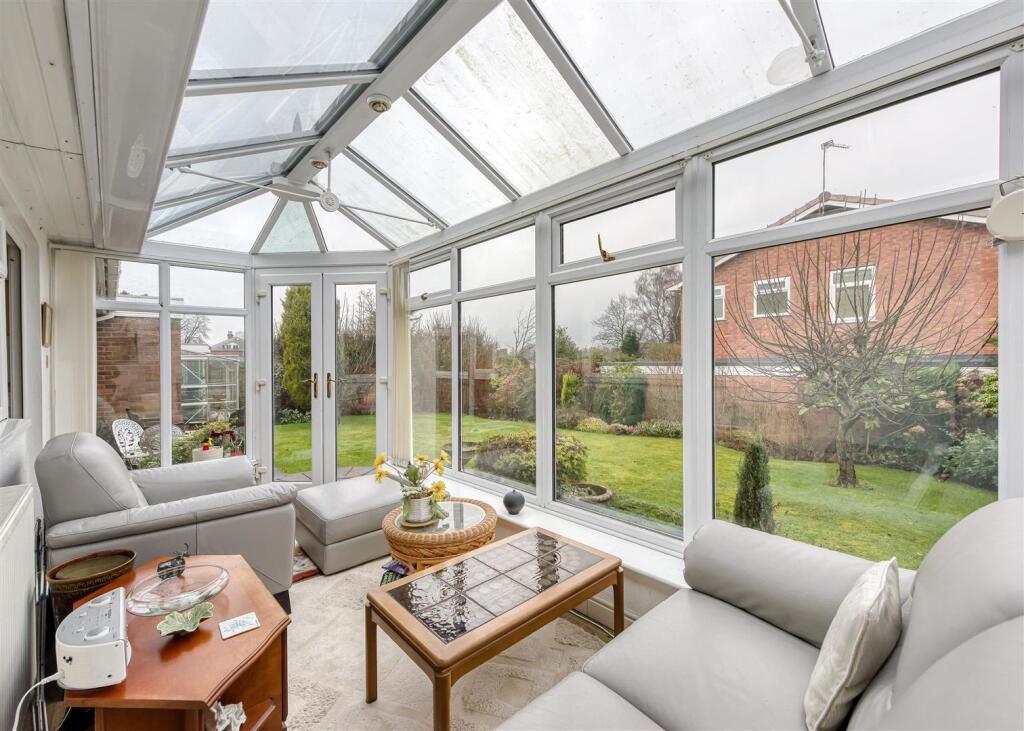 2 Fair Oak Drive-conservatory2.jpg