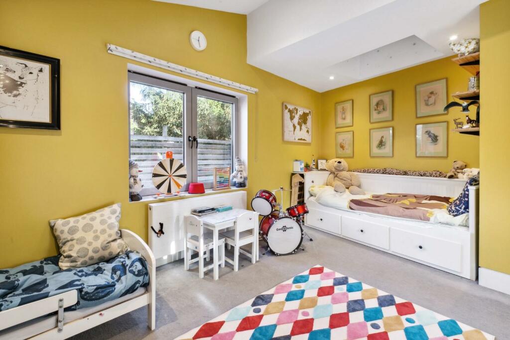Bedroom (4).jpg