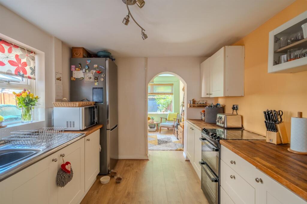 27 Belle Vue Road-16.jpg