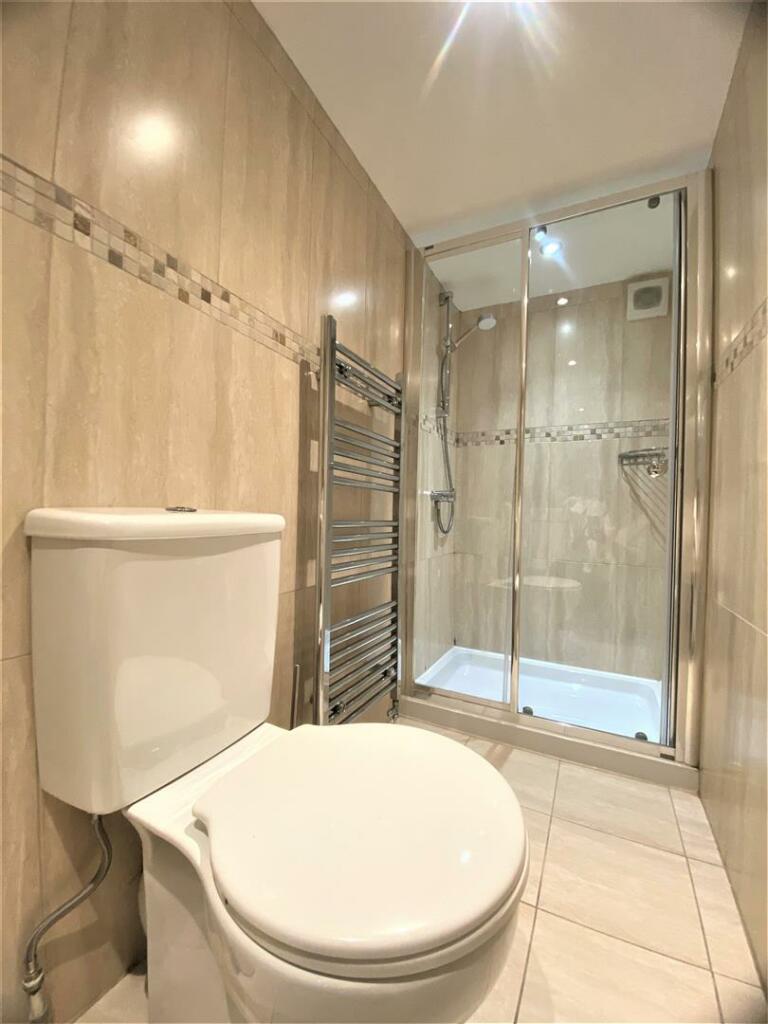 Shower Room i.jpg
