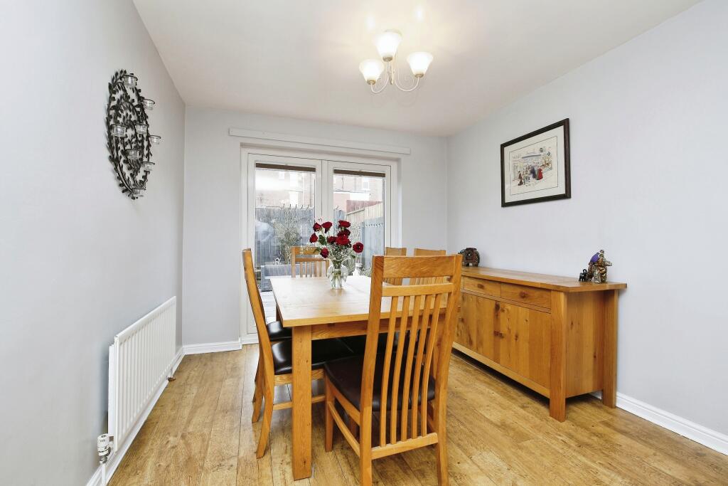 Lounge/Dining Room