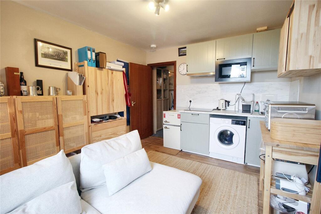 Living Room/Kitchen