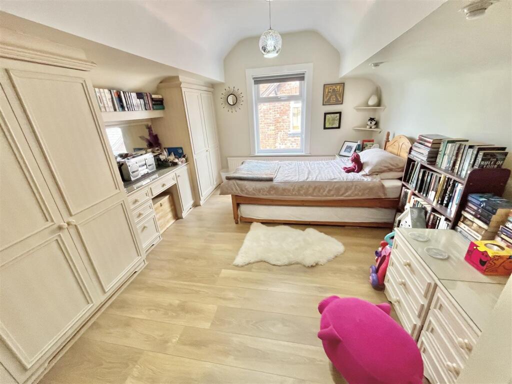 Bedroom 4 Aspect 2