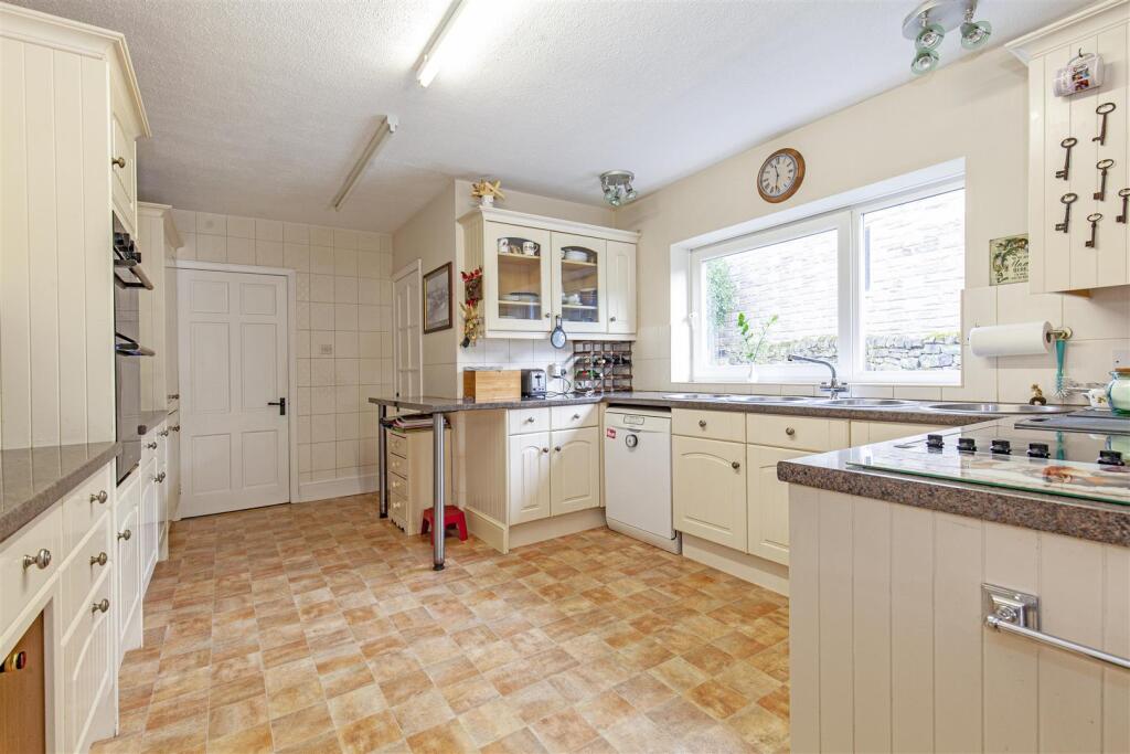 Kitchen-3.jpg