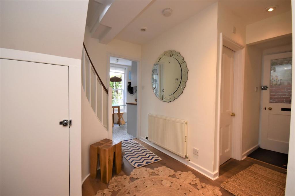 Hallway..JPG