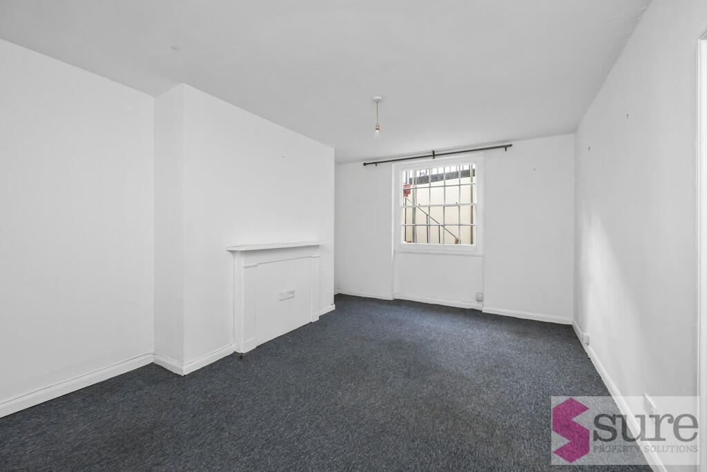 Belgrave Place, 1...