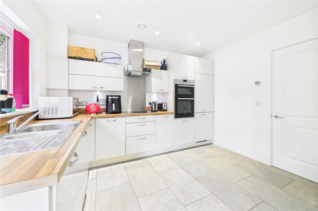 Kitchen/Breakfast Rm
