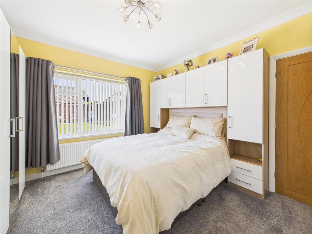 Bedroom: