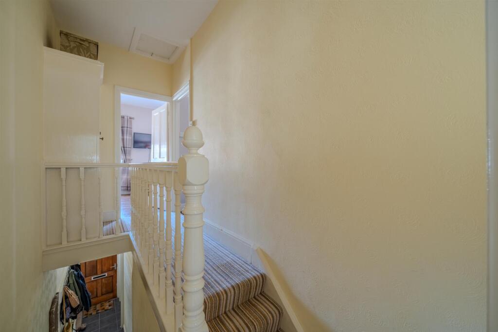 27 Belle Vue Road-8.jpg